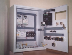 Шкаф управления для работы со специализированным оборудованием Шкаф управления