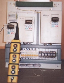 Шкаф управления скоростью работы электротельфера Шкаф управления